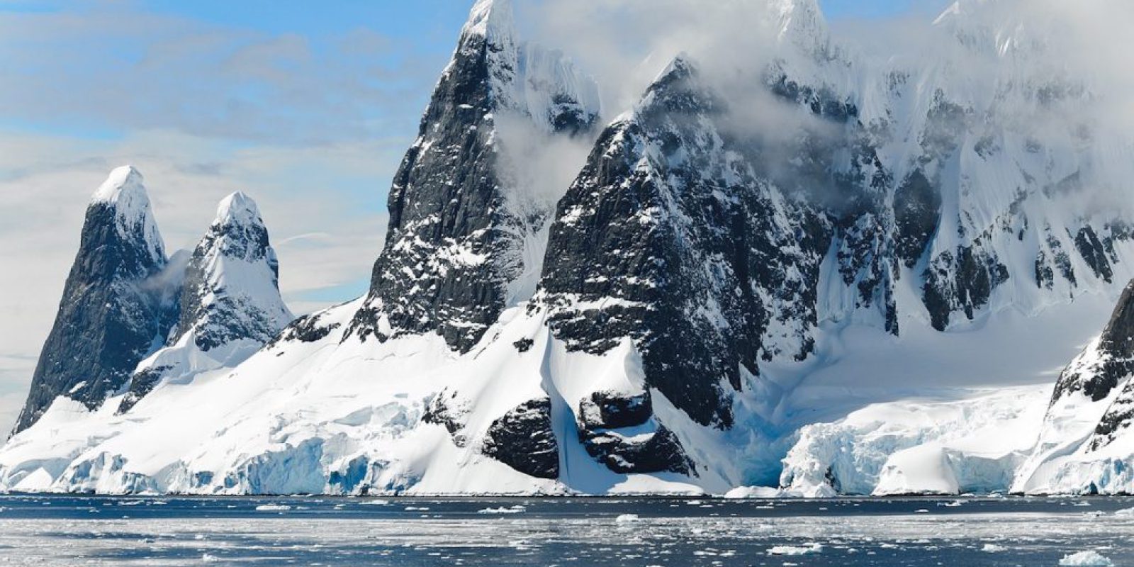Roald Amundsen: Niezłomny pionier, który zdobył biegun południowy